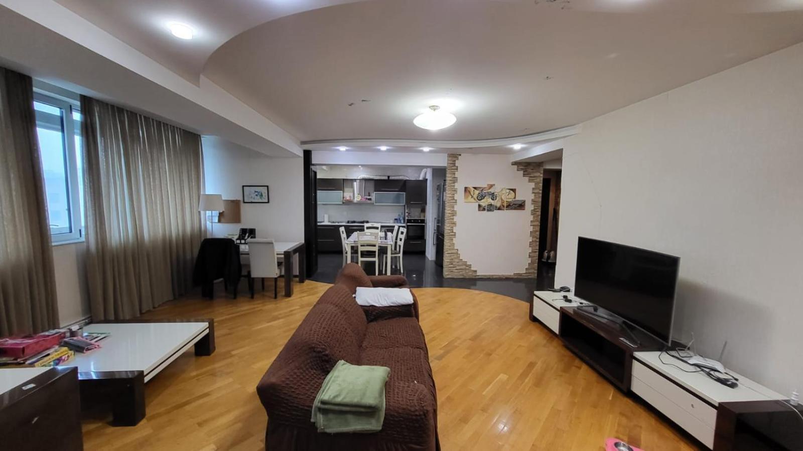 Apartment Formula 1 View In Center *